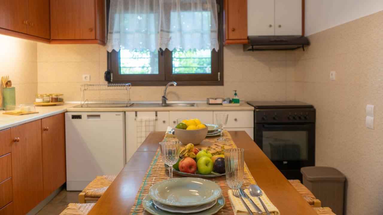 Postmans Apartment Under Meteora Kalampáka Eksteriør bilde