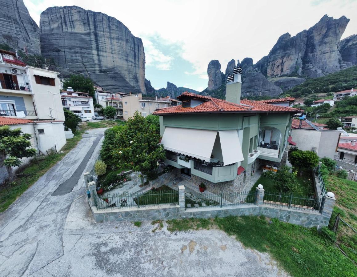 Postmans Apartment Under Meteora Kalampáka Eksteriør bilde